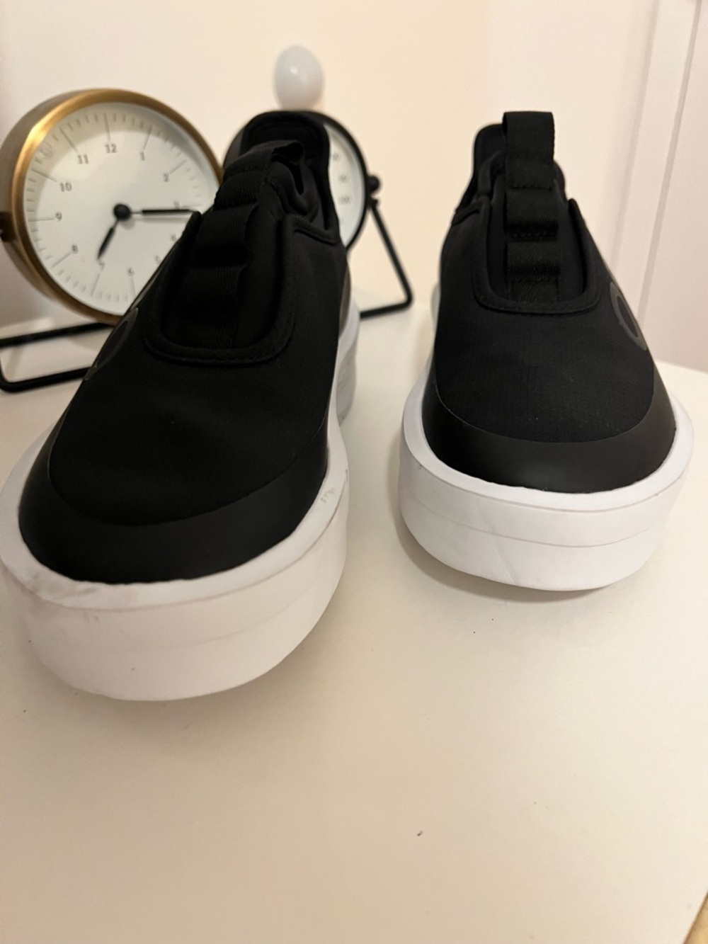 Oofos New Sample OOFOS OOmg Sport LS recovery shoes in black - Picture 10 of 10